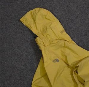 TNF LIGHT YELLOW JACKET