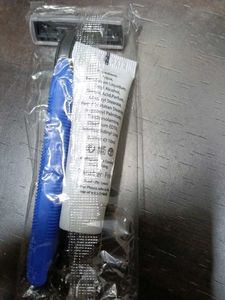 Shaving Kit - Razor &amp; Cream