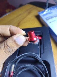 New Metal Wired Earphone
