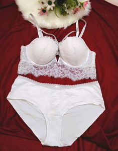 White humkemoller lingerie set 👍
