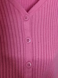 pink crop top