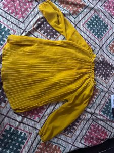 shoulder less Mustard Yellow Pleated Off-S