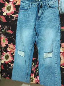 Trendy Ripped Blue Jeans