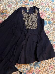 Elegant Navy Kurta with Gold Embroidery