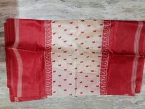 Elegant Red & Cream Bengali Saree