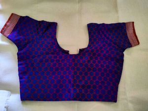 New Checked Saree With Stitched Blouse
