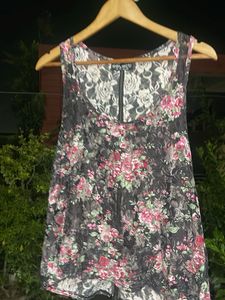 Floral Lace Sleeveless Top
