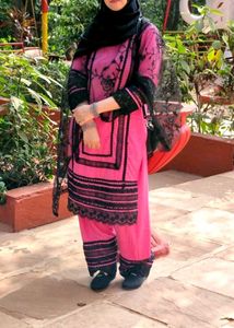 Pakistani Dress 🩷🖤