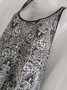 Stylish Black &amp; White Pattern Dress