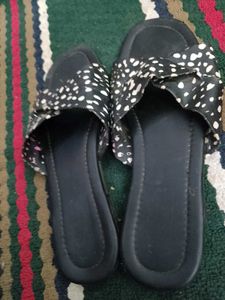 Stylish Polka Dot Slides for Women