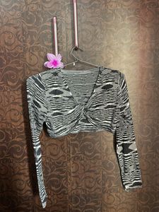 Stylish Printed Twist Front Crop Top