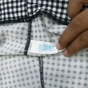 Black &amp;28,30 size 🔥White Gingham Shorts