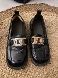 Chic Black Patent Loafers
