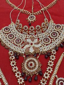 Bridal Jewellery(mahroon)