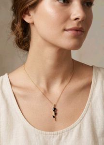 Elegant Black Stone Pendant Necklace