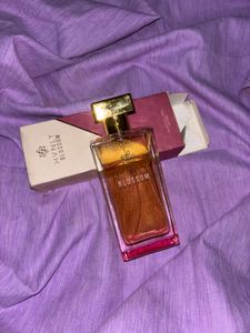 HVNLY Blossom Perfume - Exquisite Scent