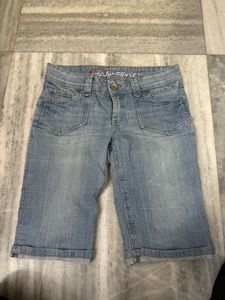 Esprit Light Wash Denim Capri Jeans