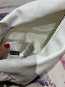 H&amp;M White Chain Strap Shoulder Bag