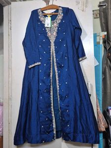 Elegant Blue Kurta Set with Intricate Embroidery