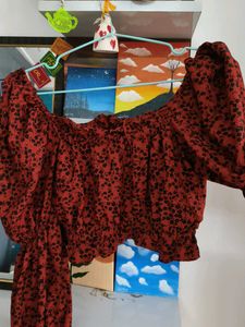 Red Floral Puff Sleeve Crop Top