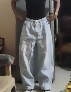 barrel fit jeans / baggy