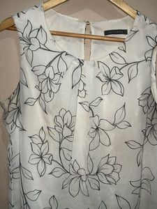 Chic White Floral Sleeveless Top