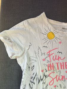 White T-Shirt "Fun in the Sun"