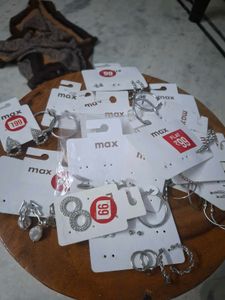 Max Earrings Collection