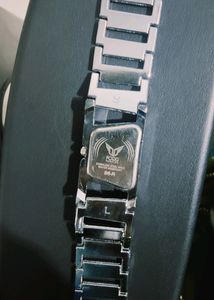 Women's Analog Watch. Like New. Good Condition.