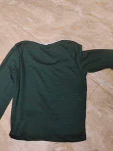 Green Long Sleeve Top
