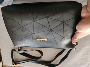 NEW BLACK SLING COLOR BAG