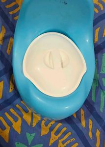babyhug Blue Potty Training Seat(most suited for 6