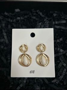H&amp;M Dangle Earrings - Stylish!