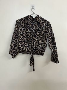 Leopard Print Tie-Front Crop Top