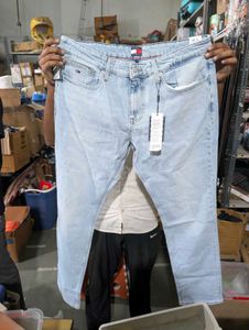 Tommy Hilfiger Light Wash Jeans 36