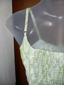 Green &amp; White Swirl Print Crop Top