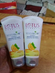 Lotus herbals face wash