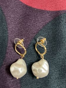 Golden Pearl Earings