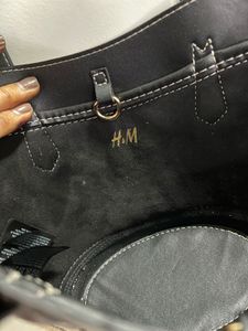 H&amp;M Stylish Zebra Print Handbag