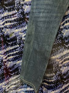 Vero Moda Heavily Damaged Jeans