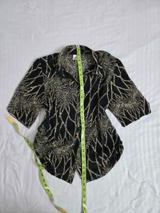 Stylish Black &amp; Tan Print Button-Up Top bust 36