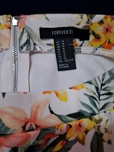 Chic Floral Print Mini Skirt