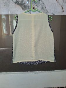 Floral Print Sleeveless Top