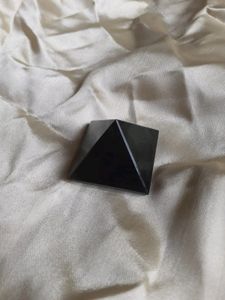 Combo Black Agate Pyramid To Attract Good Fortune