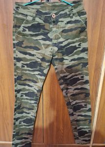Camouflage Jeans