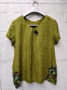 New with tag Olive Green Textured Button Top