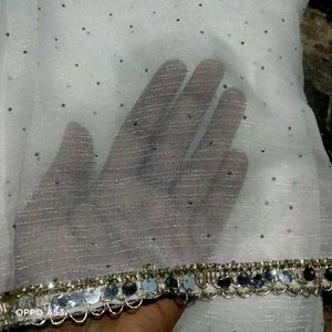 Elegant White Saree for a beautiful look