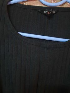 Black Ribbed Short Sleeve Top