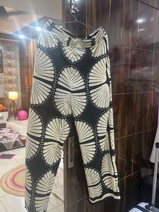 Unique Graphic Print Button-Up Shirt