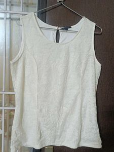 Elegant Lace Sleeveless Top